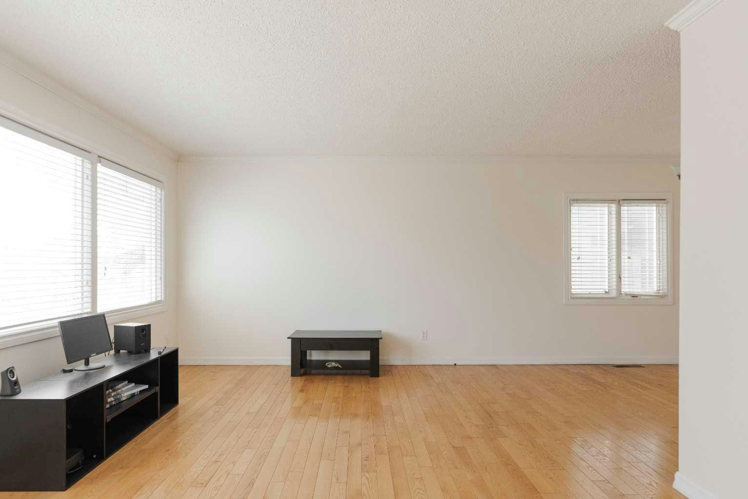 32 Moberly Crescent, Fort Mcmurray, AB, T9H 1G9 - 11