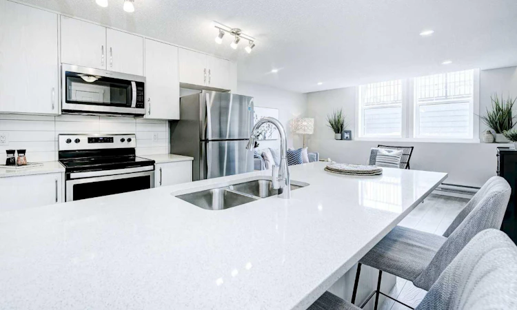 101-260 Rowley Way NW