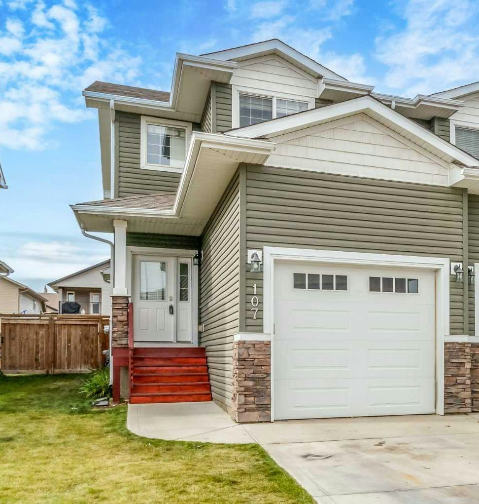 107 Henderson Crescent, Penhold, AB, T0M 1R0