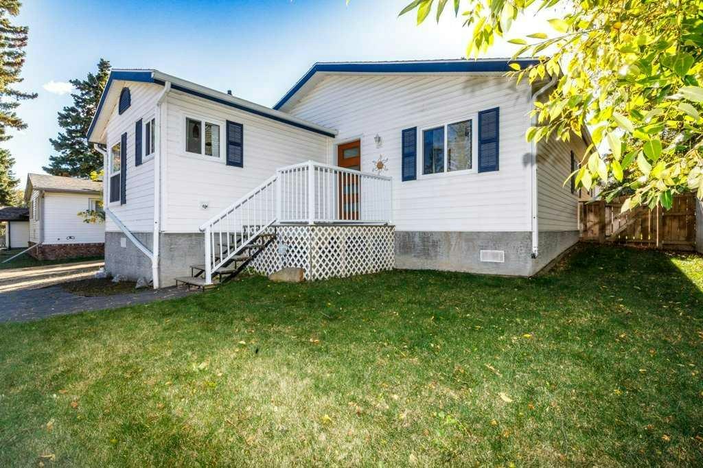5119 48 Avenue, Sylvan Lake, AB, T4S 1G6
