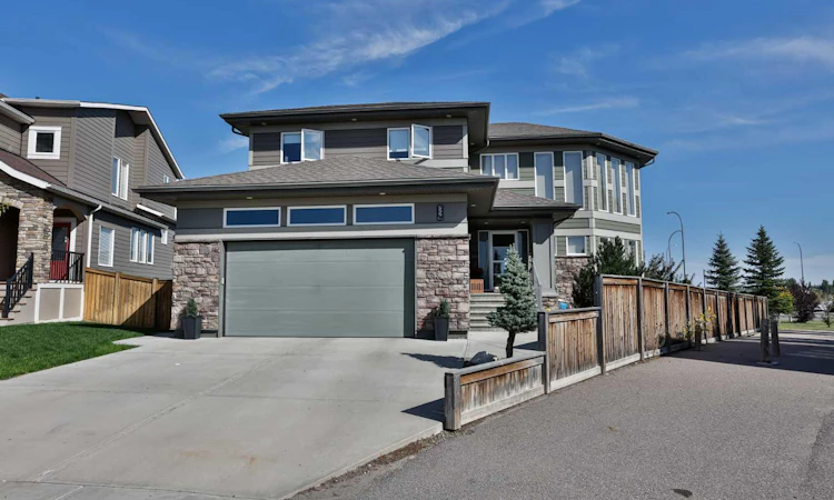 555 Devonia Road W