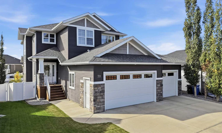 70 Mitchell Crescent