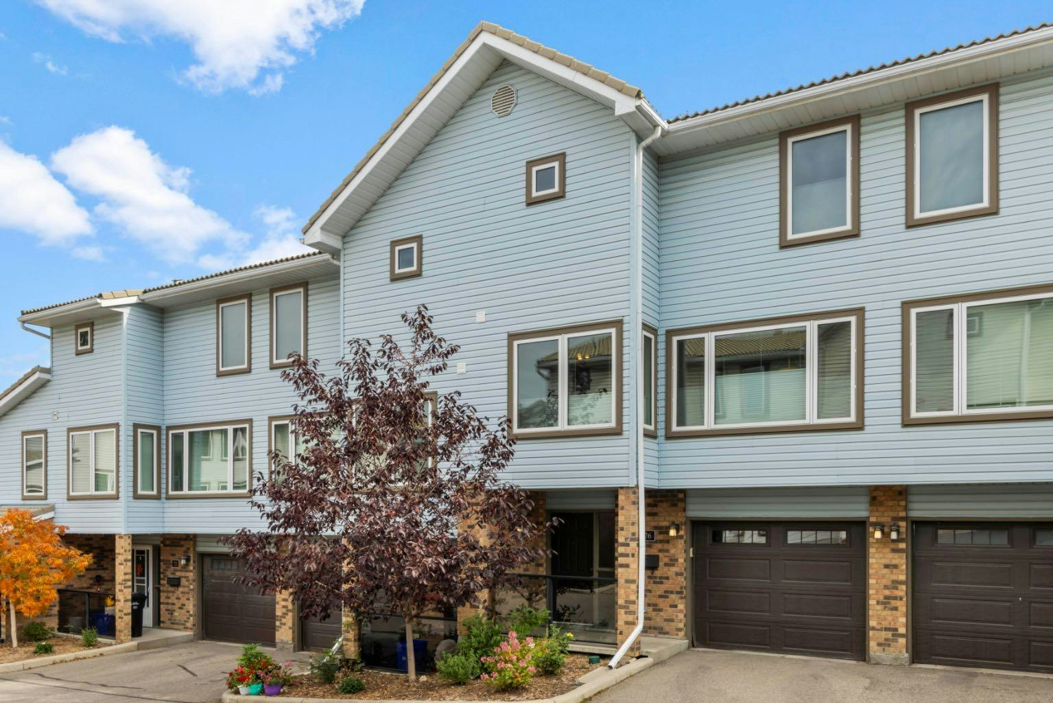 76 Coachway Gardens SW, Calgary, AB, T3H 2V9