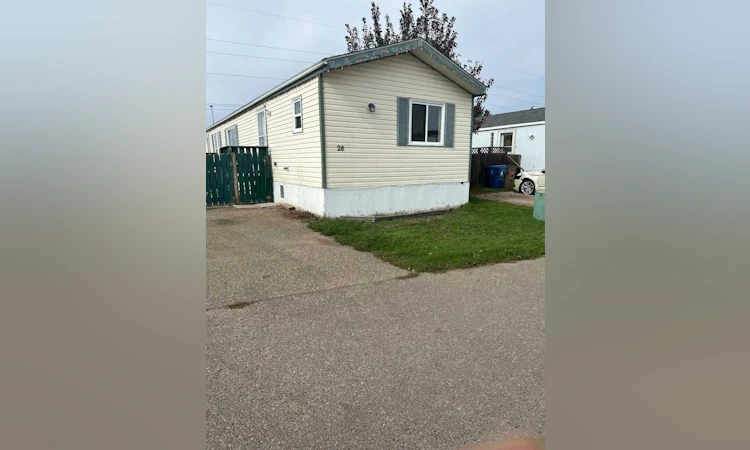 28 Maple Drive W