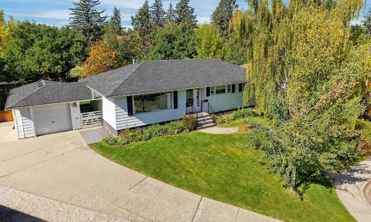 2031 Glenwood Drive SW