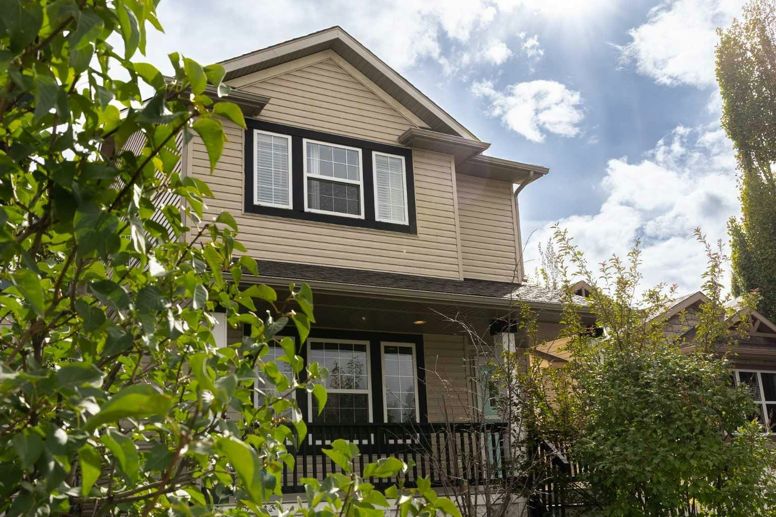 196 Eversyde Circle SW, Calgary, AB, T2Y 4T4