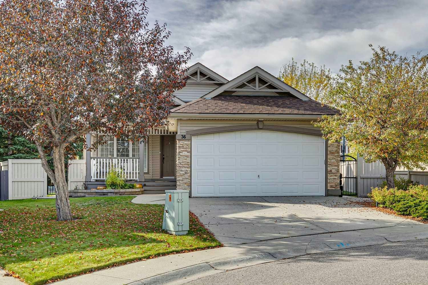 36 Hidden Ranch Mews NW, Calgary, AB, T3A 5Z5