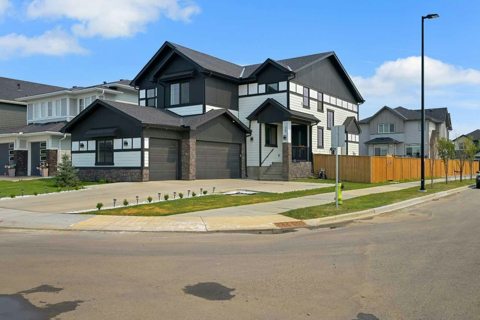 70 South Shore Bay, Chestermere, AB, T1X 2S1