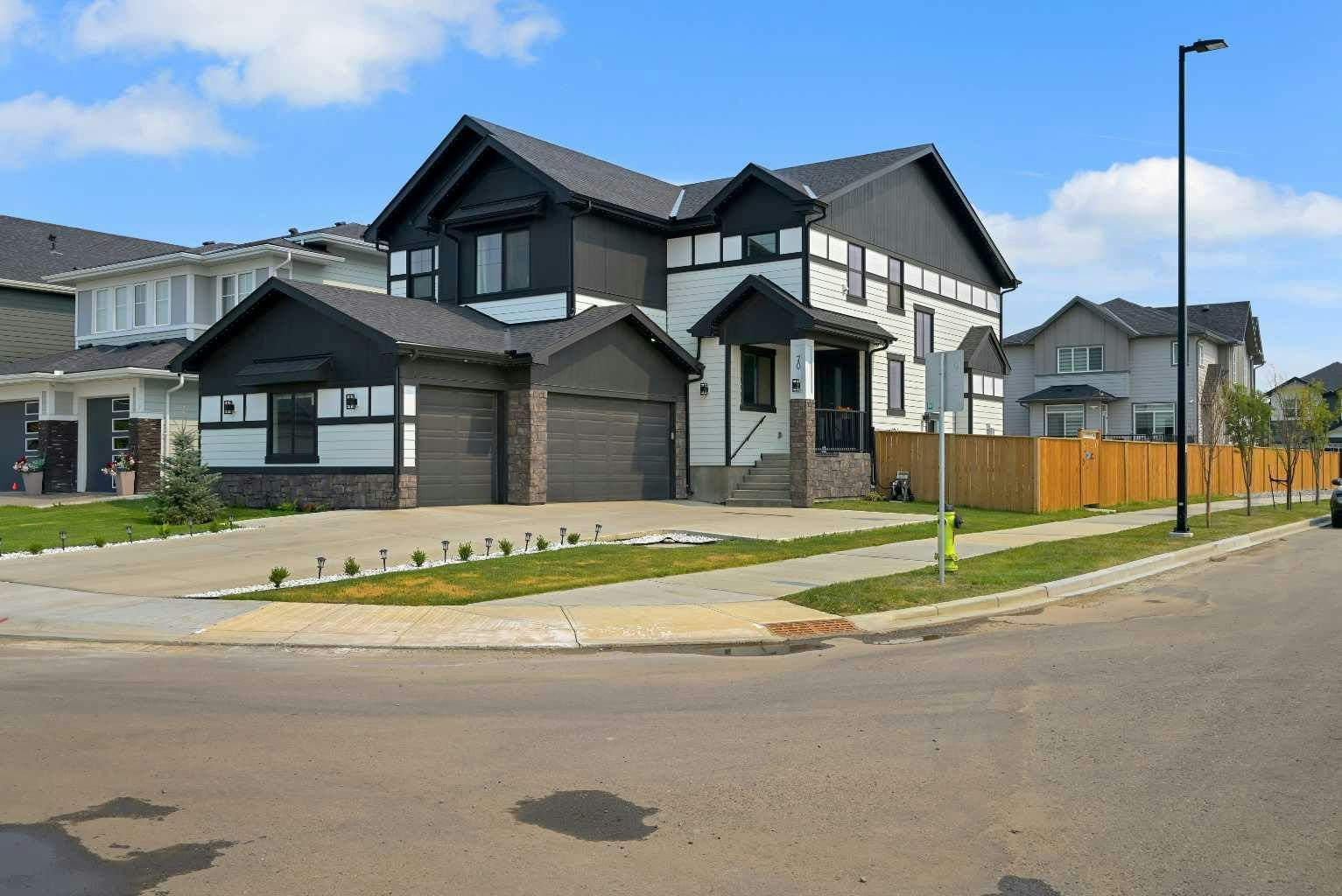 70 South Shore Bay, Chestermere, AB, T1X 2S1