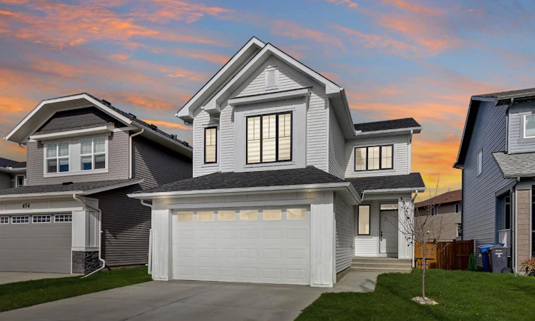 496 Monterey Drive SE