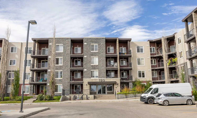 324-195 Kincora Glen Road NW