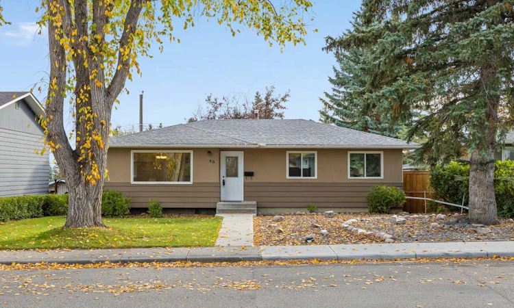 48 Selkirk Drive SW