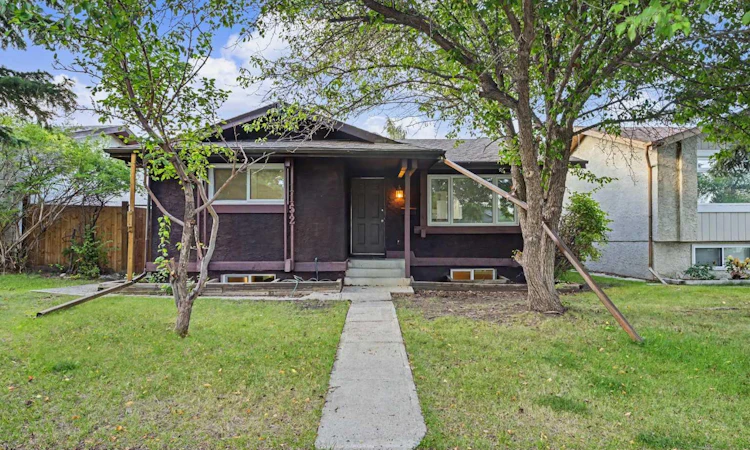 1152 Ranchlands Boulevard NW