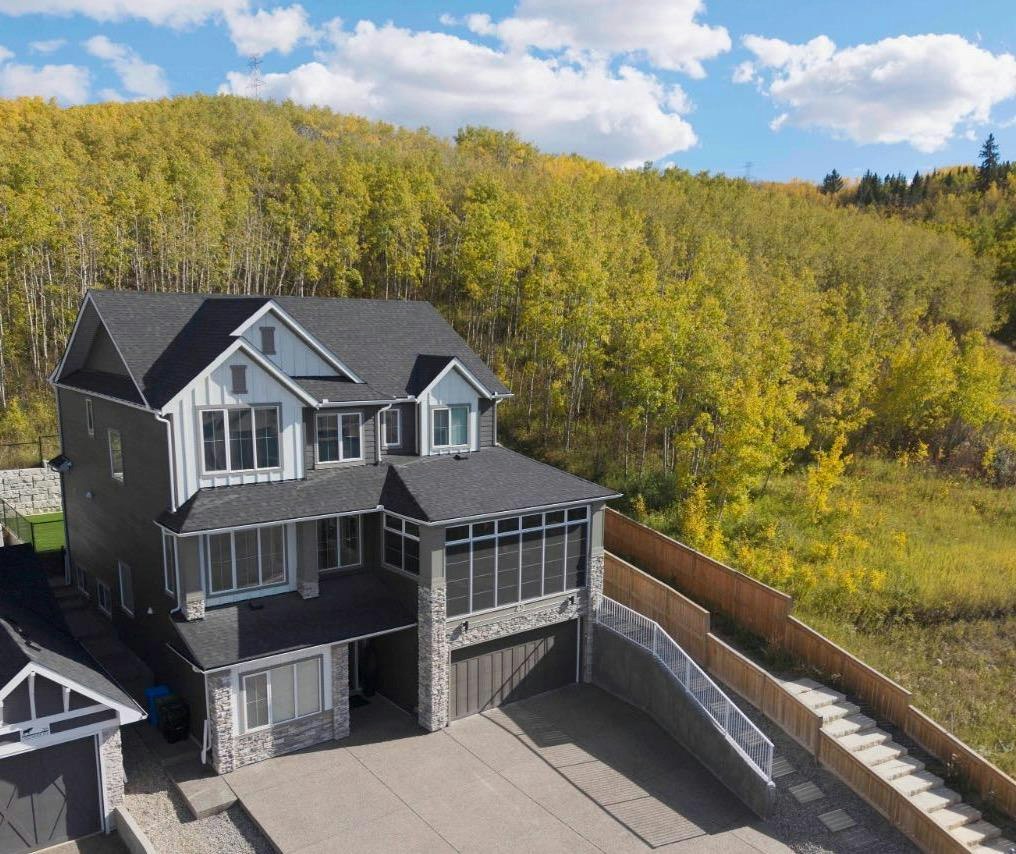 40 Crestridge Heights SW, Calgary, AB, T3B 6K6