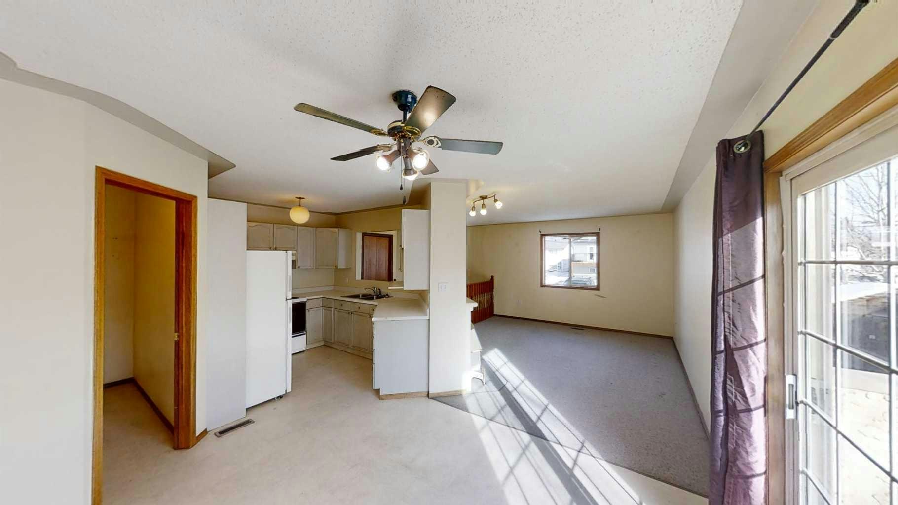 B-9406 100 Avenue, Grande Prairie, AB, T8V 0S9 - 5