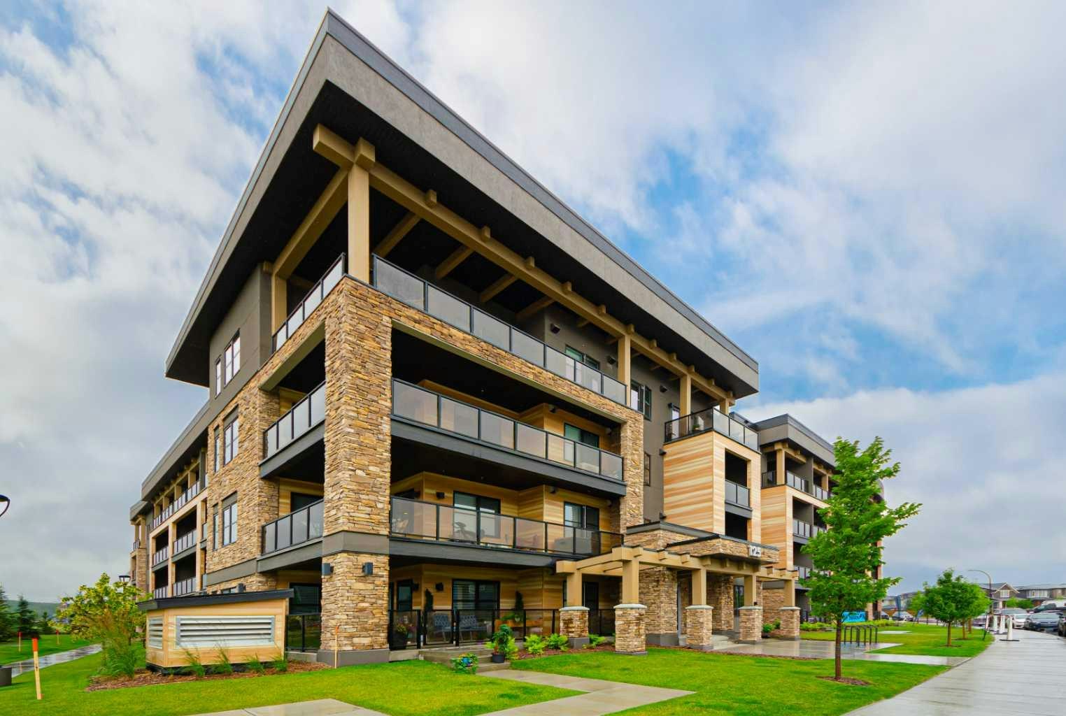 305-125 Wolf Hollow Crescent SE, Calgary, AB, T2X 5W9