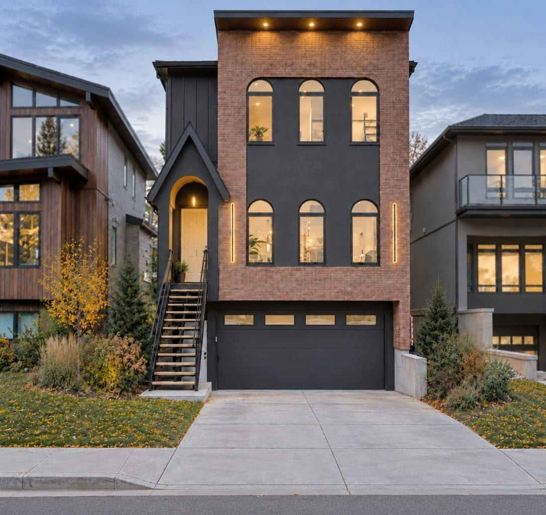 2220 8 Street NE, Calgary, AB, T2M 1S4