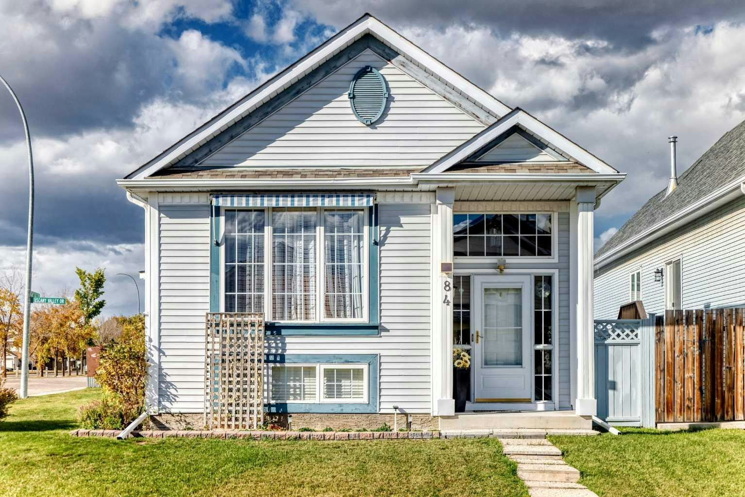 84 Tuscany Valley Drive NW, Calgary, AB, T3L 2E7