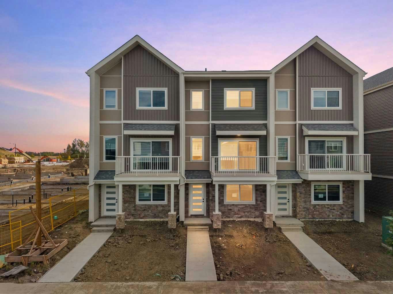 52-18110 28 Avenue SW, Edmonton, AB, T6W 5R1