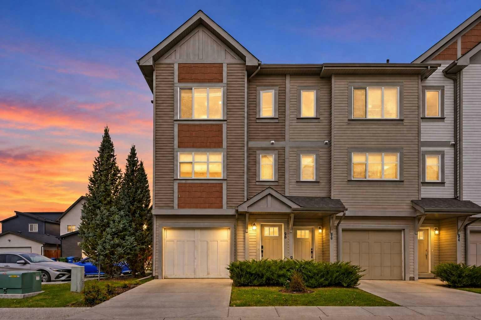 98 Copperstone Common SE, Calgary, AB, T2Z 5E4