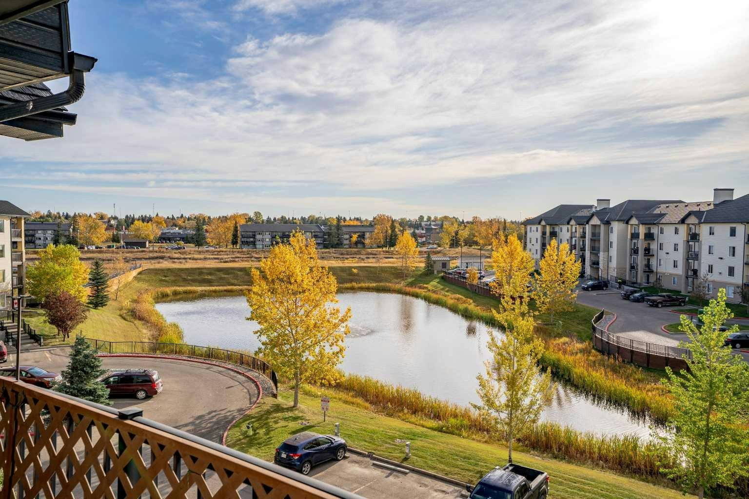 8412-304 Mackenzie Way SW, Airdrie, AB, T4B 3H7