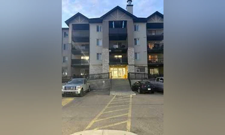 8412-304 Mackenzie Way SW