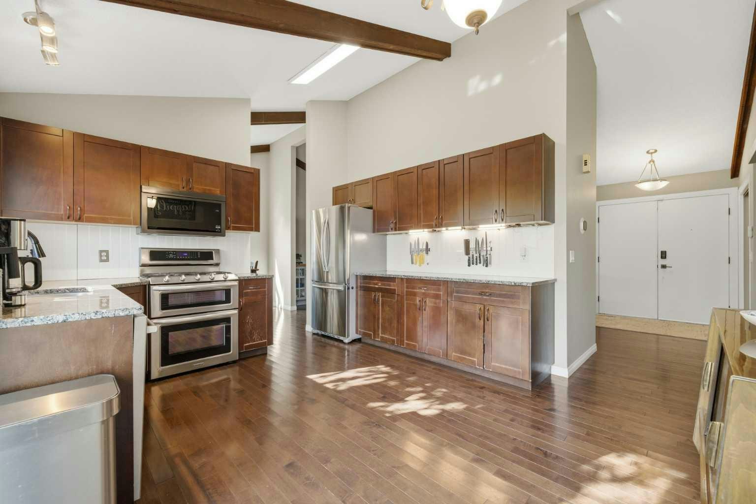 367 Norseman Road NW, Calgary, AB, T2K 5N8 - 11