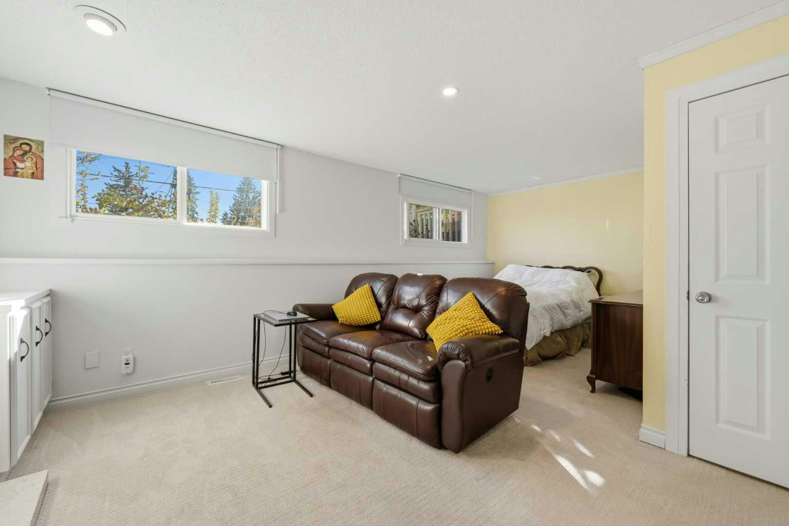 367 Norseman Road NW, Calgary, AB, T2K 5N8 - 31