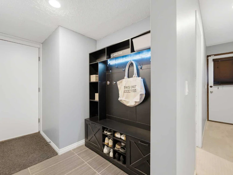 367 Norseman Road NW, Calgary, AB, T2K 5N8 - 35