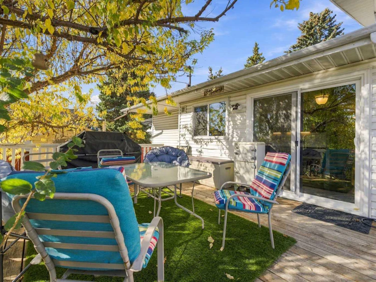 367 Norseman Road NW, Calgary, AB, T2K 5N8 - 40