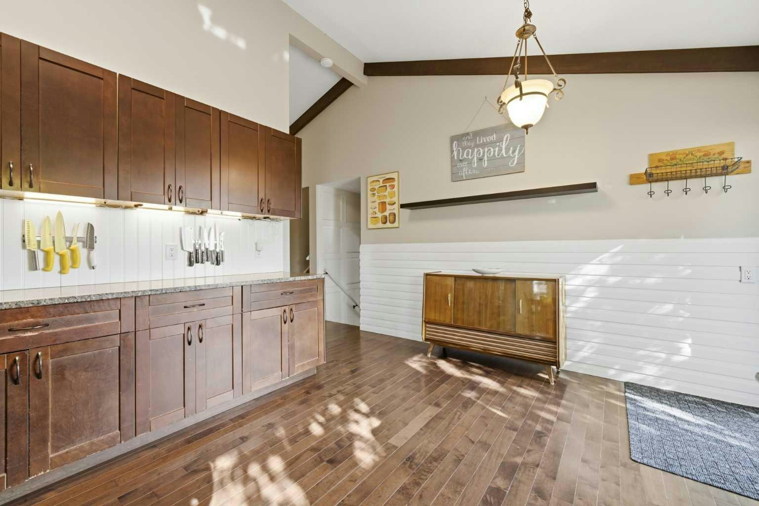 367 Norseman Road NW, Calgary, AB, T2K 5N8 - 14