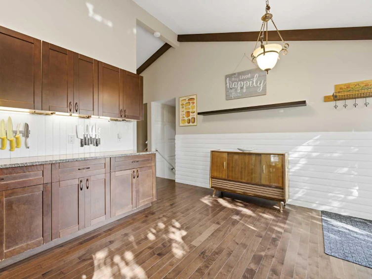 367 Norseman Road NW, Calgary, AB, T2K 5N8 - 14