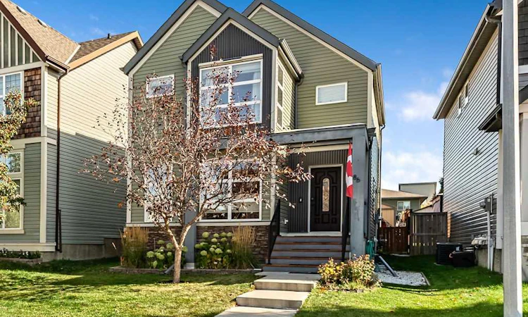 86 Walden Crescent SE