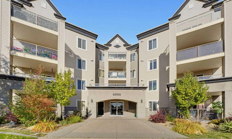 416-6000 Somervale Court SW