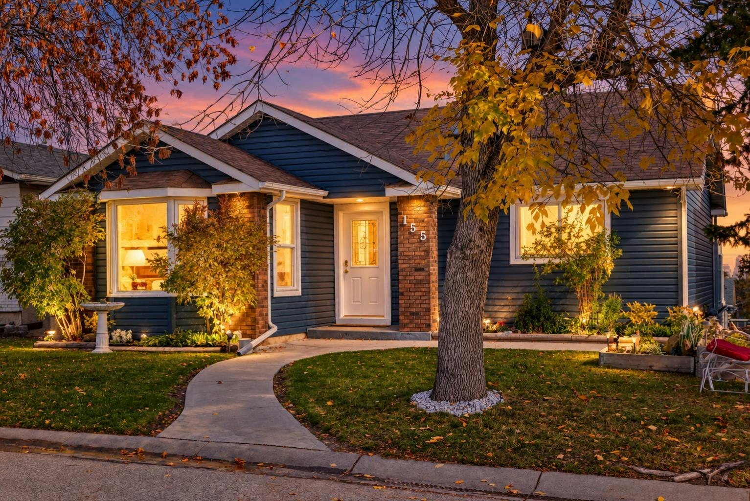 155 Strathcona Close SW, Calgary, AB, T3H 1L2