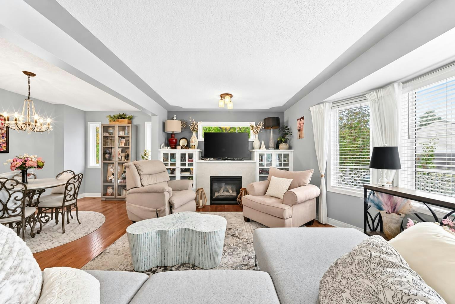 355 Regal Park NE, Calgary, AB, T2E 0S6