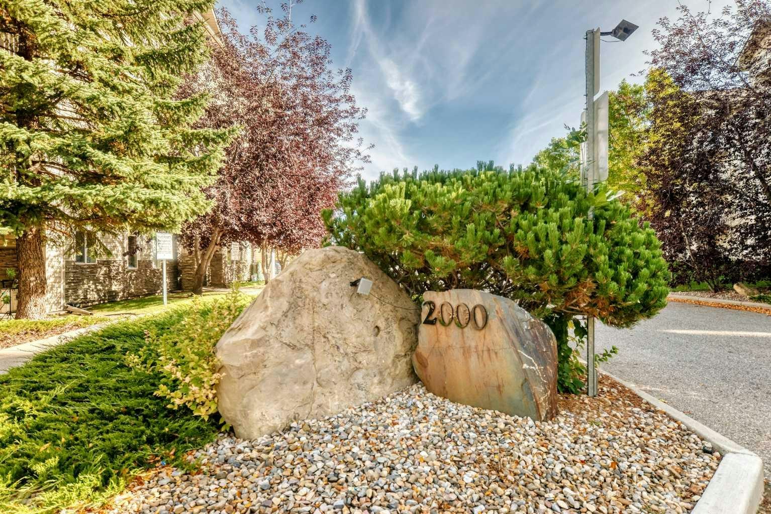 217-2000 Somervale Court SW, Calgary, AB, T2Y 4J1