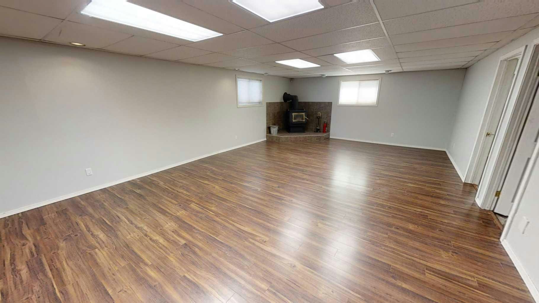 8929 108 Avenue, Grande Prairie, AB, T8X 1J9 - 9