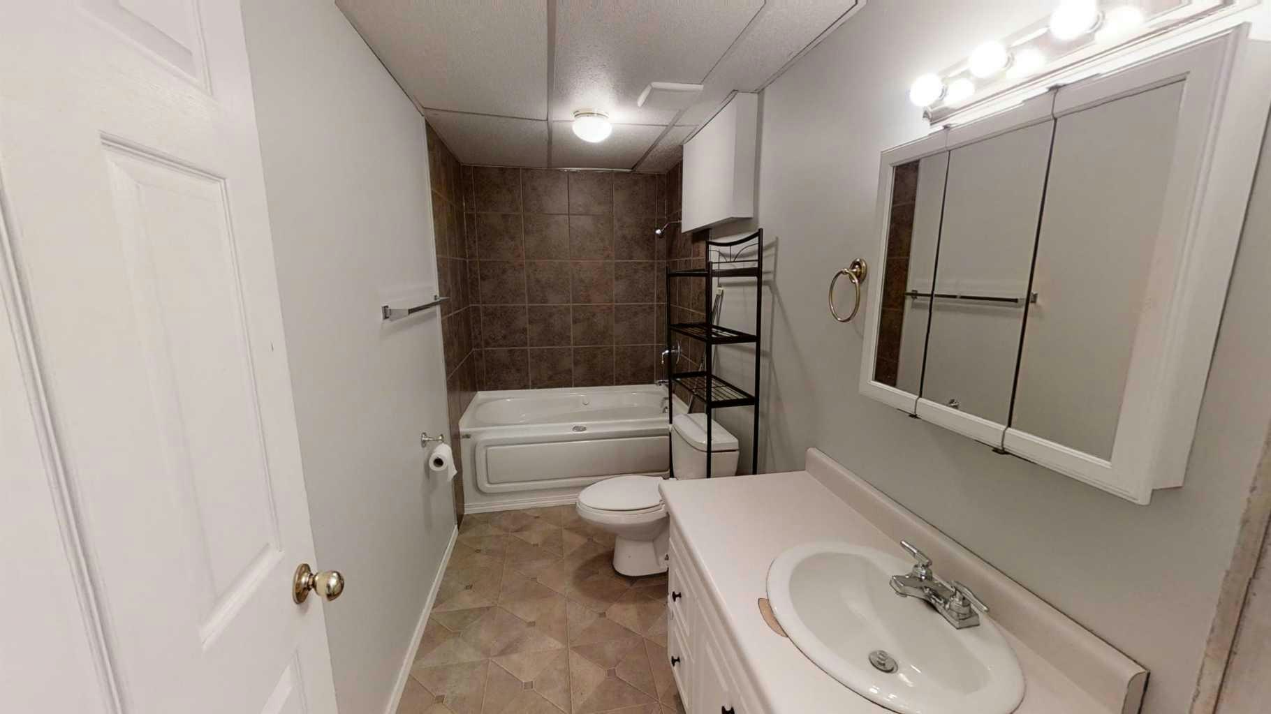 8929 108 Avenue, Grande Prairie, AB, T8X 1J9 - 11