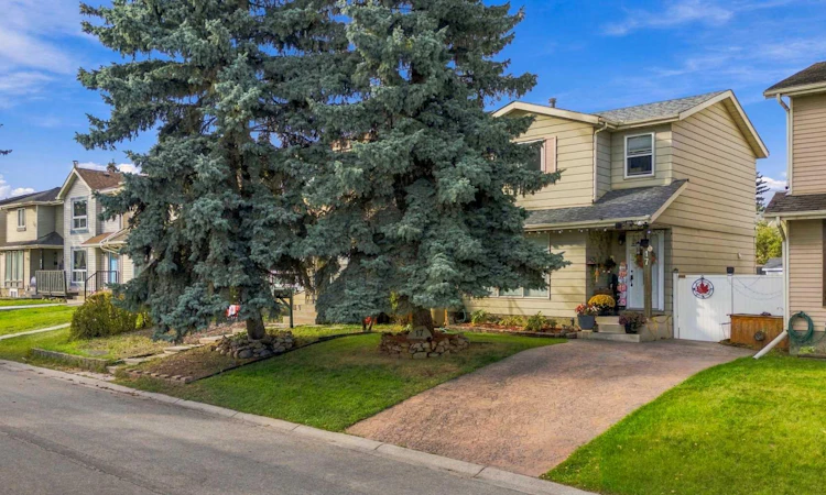 17 Erin Ridge Road SE