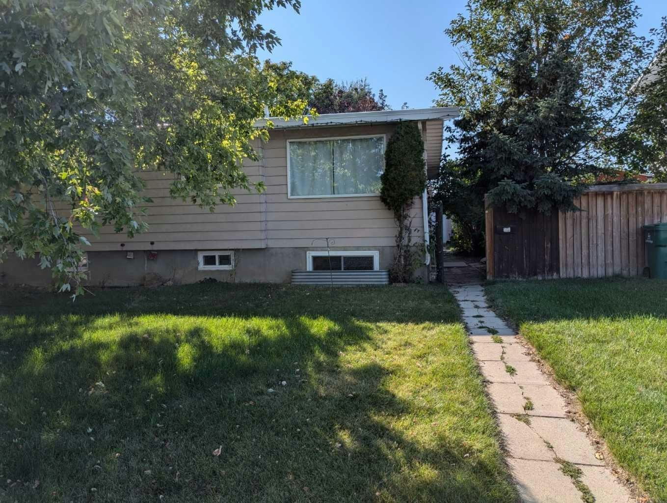 229 Lafayette Boulevard W, Lethbridge, AB, T1K 3Z2