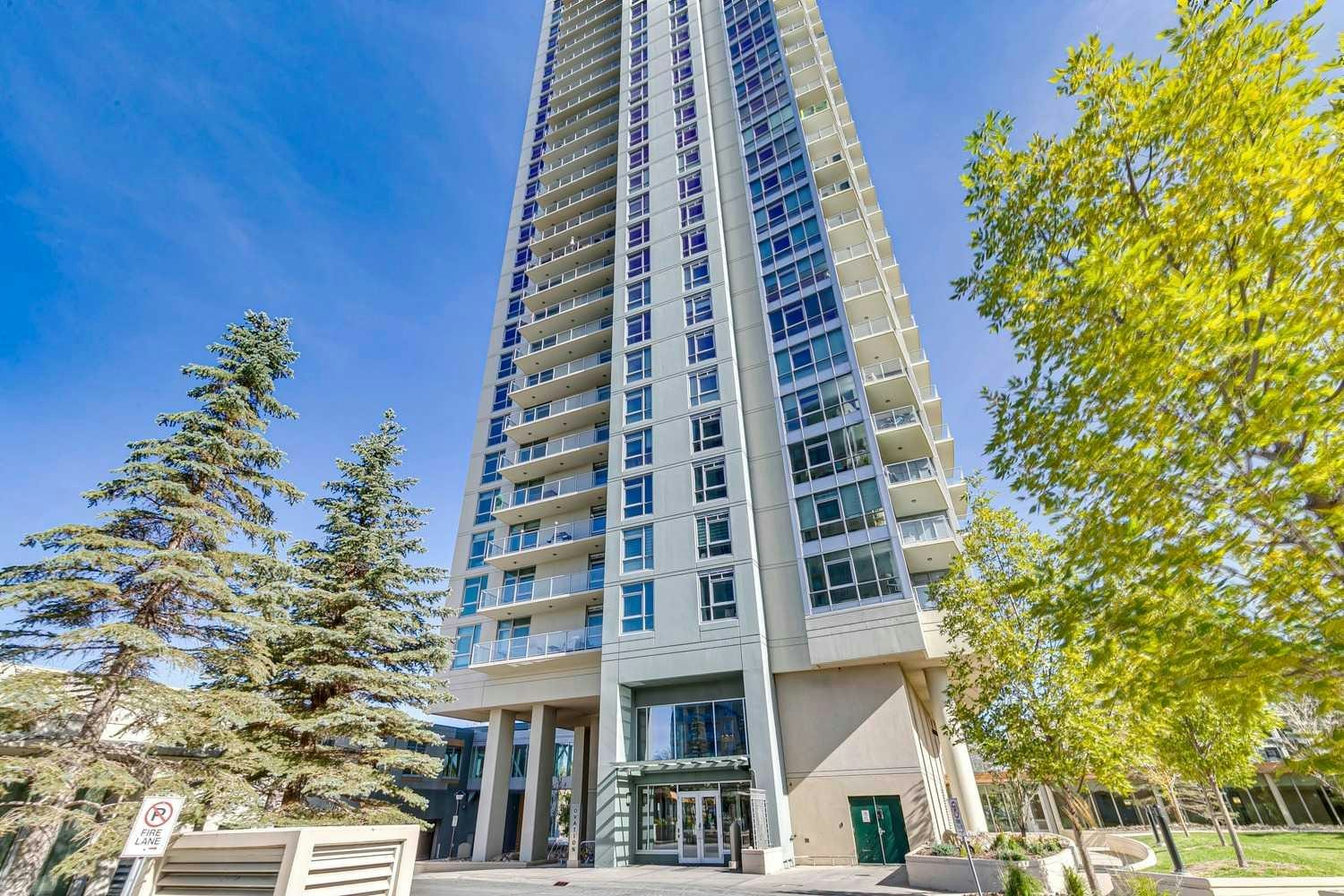 706-99 Spruce Place SW, Calgary, AB, T3C 3X7