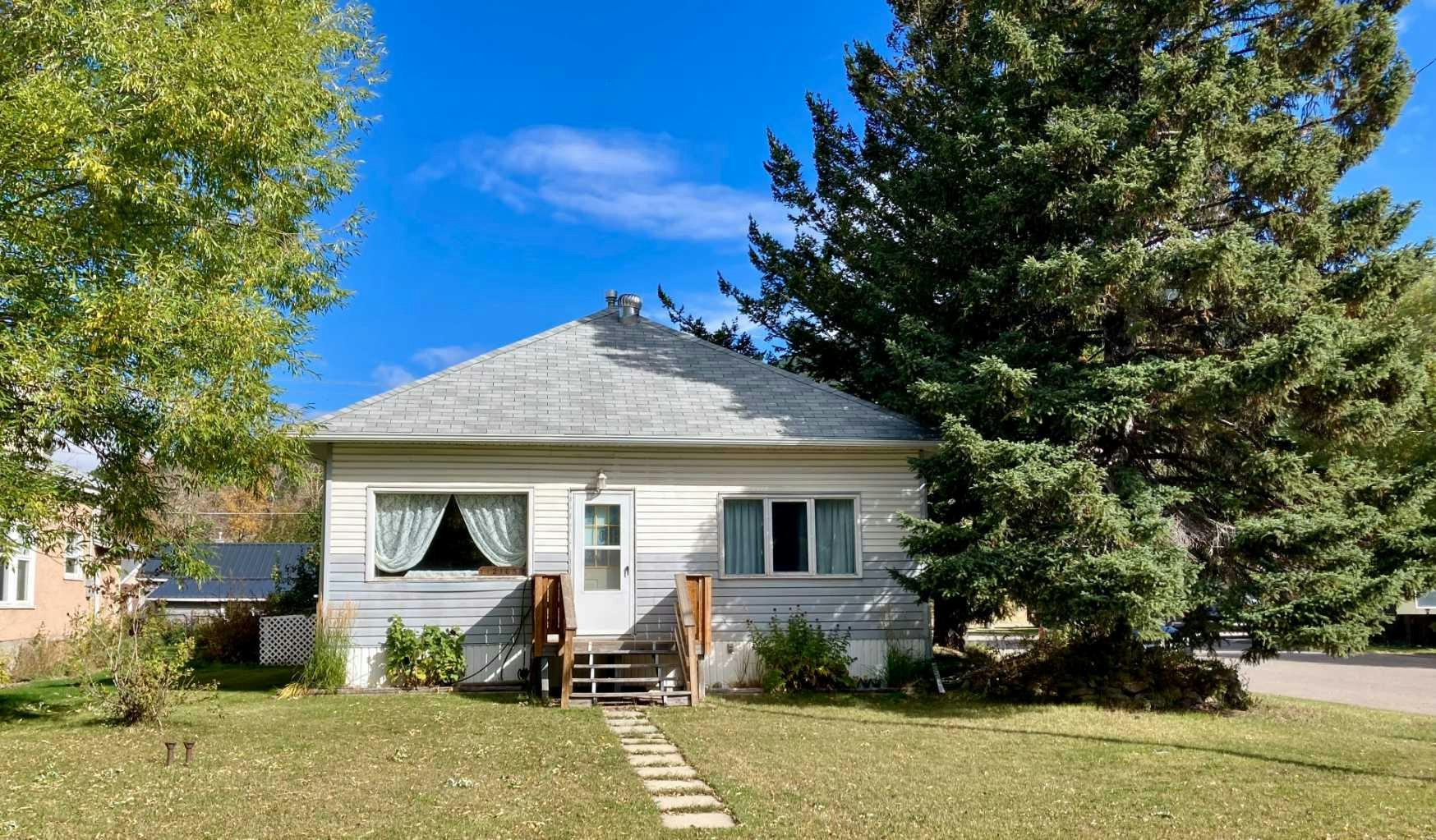 12165 21 Avenue, Crowsnest Pass, AB, T0K 0E0