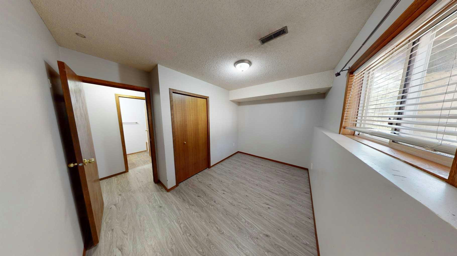 B-9408 100 Avenue, Grande Prairie, AB, T8V 0S9 - 8