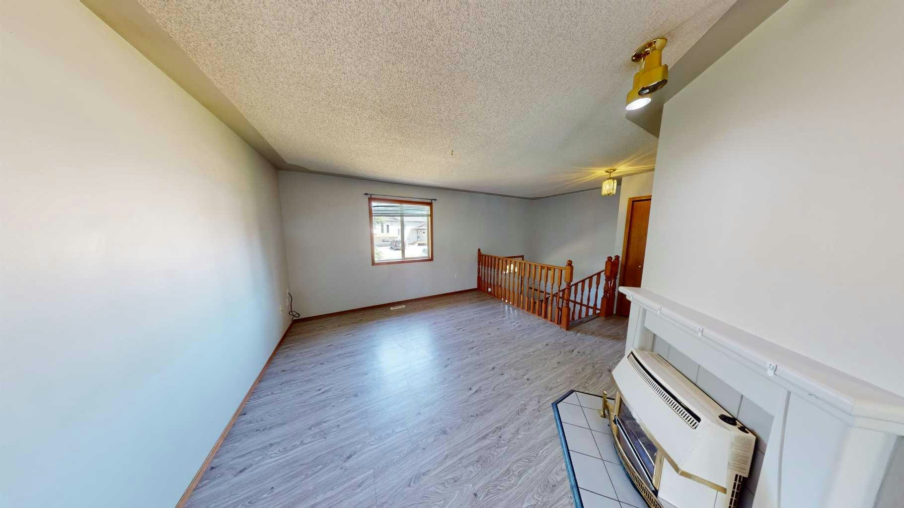 B-9408 100 Avenue, Grande Prairie, AB, T8V 0S9 - 4