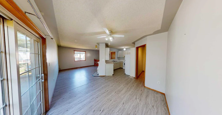B-9408 100 Avenue, Grande Prairie, AB, T8V 0S9 - 5