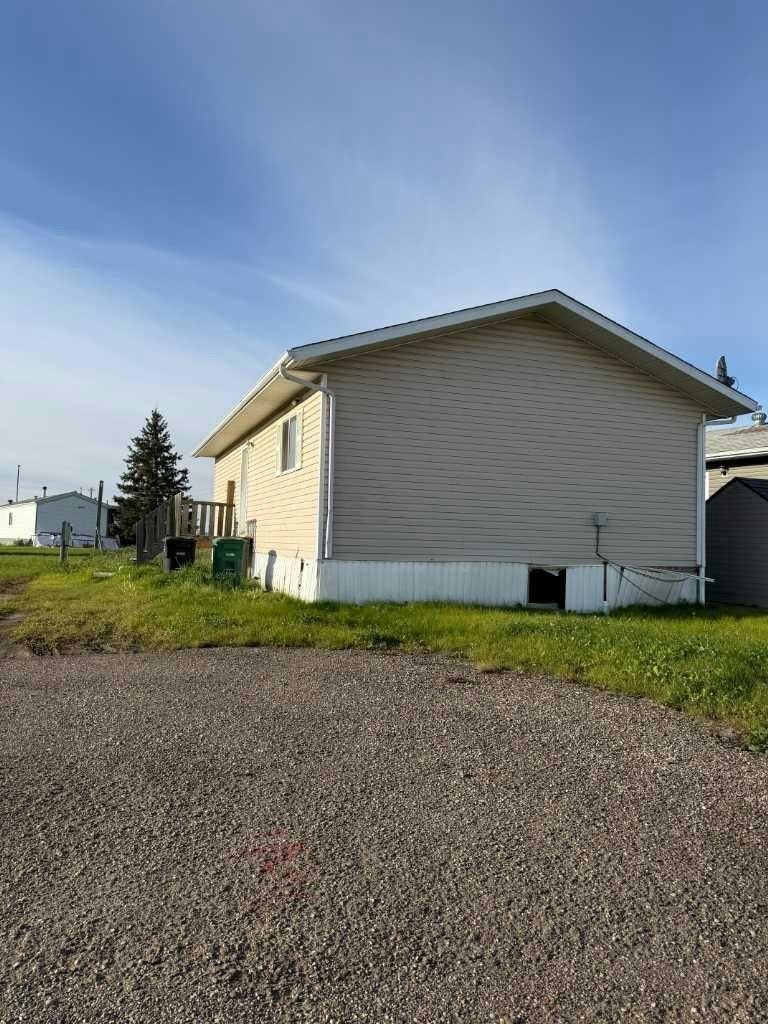 79 Deerglen Trailer Park, High Level, AB, T0H 1Z0