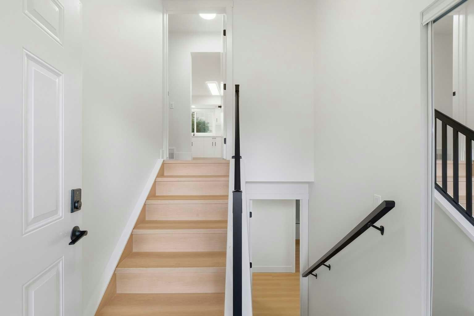 724 55 Street SE, Calgary, AB, T2A 3R8