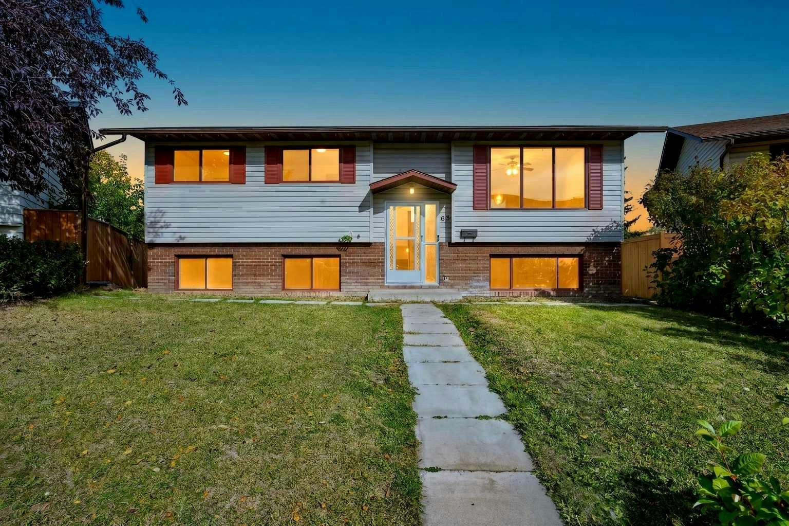 63 Beaconsfield Crescent NW, Calgary, AB, T3K 1W5