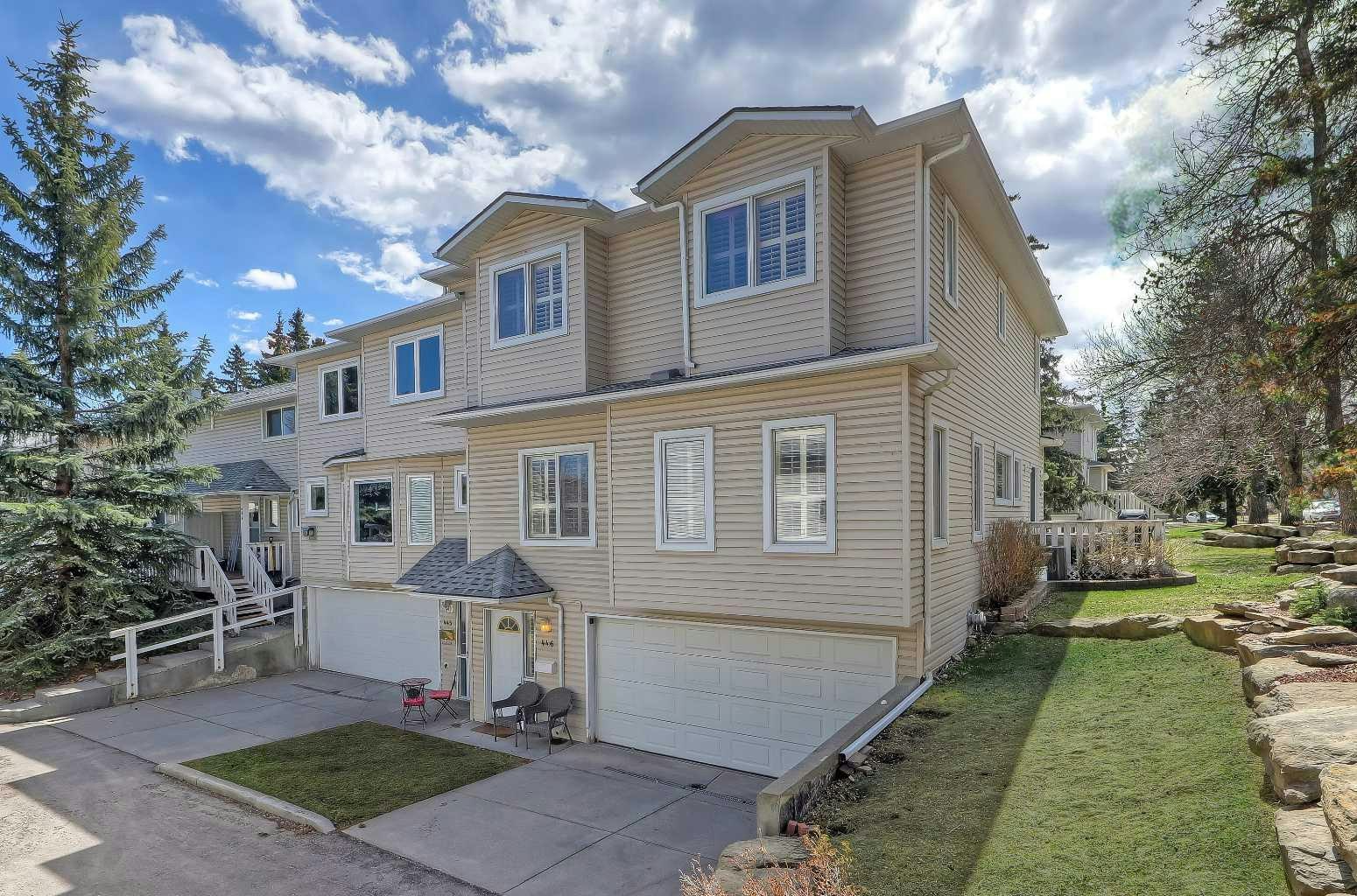 446 Killarney Glen Court SW, Calgary, AB, T3E 7H4
